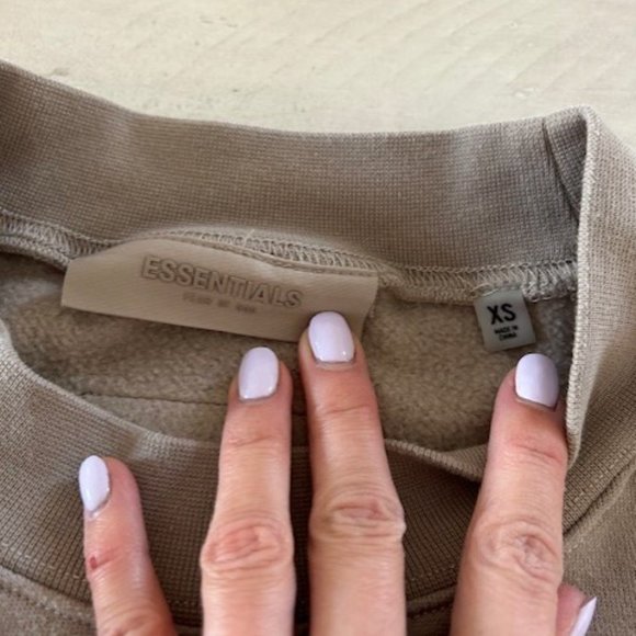 FEAR OF GOD ESSENTIALS chest-logo crewneck sweatshirt - Picture 4 of 5